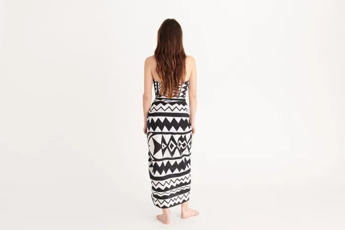 Beachwear and Accessories Womens Eres Magique Sarong Imprime Tribu
