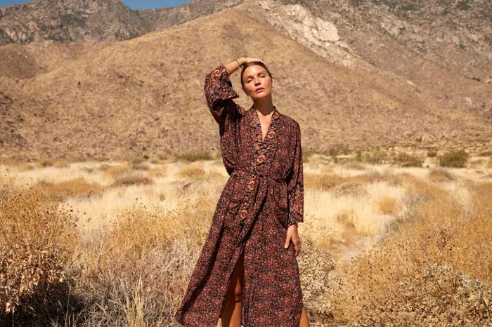 Diane Long Robe Petite Fleur Noire Women Natalie Martin Coverups