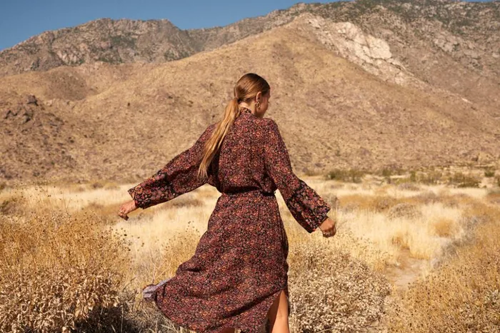 Diane Long Robe Petite Fleur Noire Women Natalie Martin Coverups