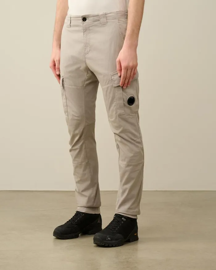 Man Stretch Sateen Ergonomic Lens Cargo Pants Drizzle Grey CP Company Trousers