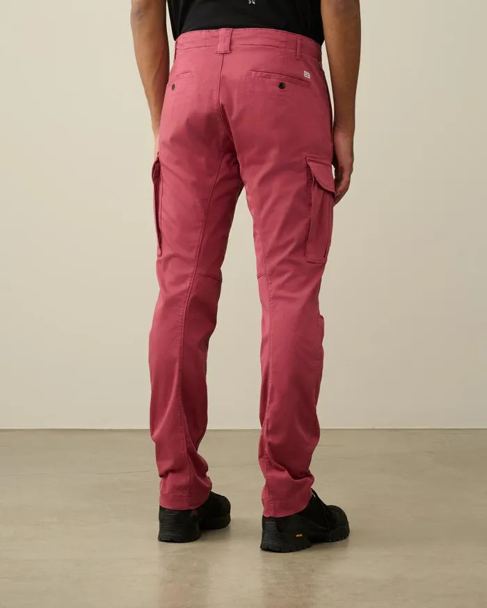 Man Stretch Sateen Ergonomic Lens Cargo Pants Red Bud CP Company Trousers