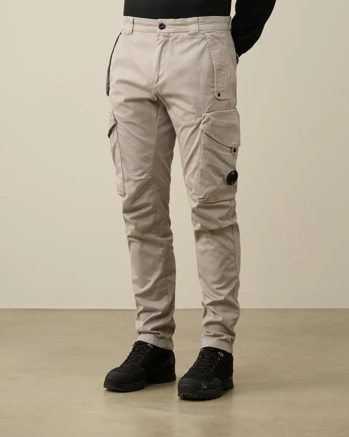 Man Stretch Sateen Ergonomic Lens Utility Pants Drizzle Grey CP Company Trousers