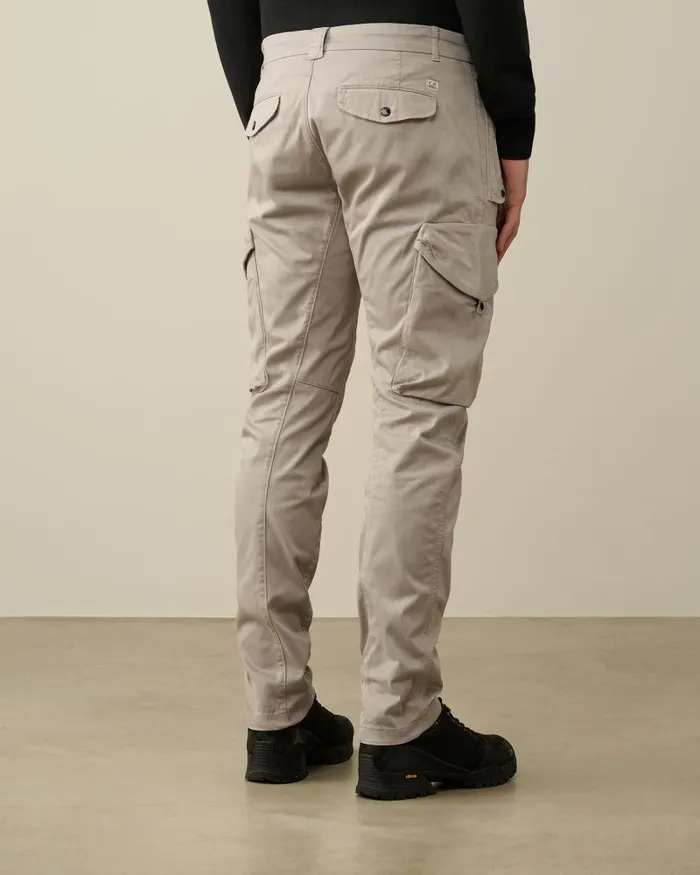Man Stretch Sateen Ergonomic Lens Utility Pants Drizzle Grey CP Company Trousers