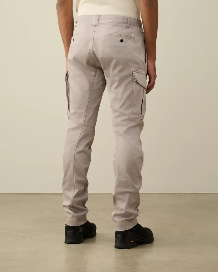 Man Stretch Sateen Ergonomic Logo Cargo Pants Drizzle Grey CP Company Trousers