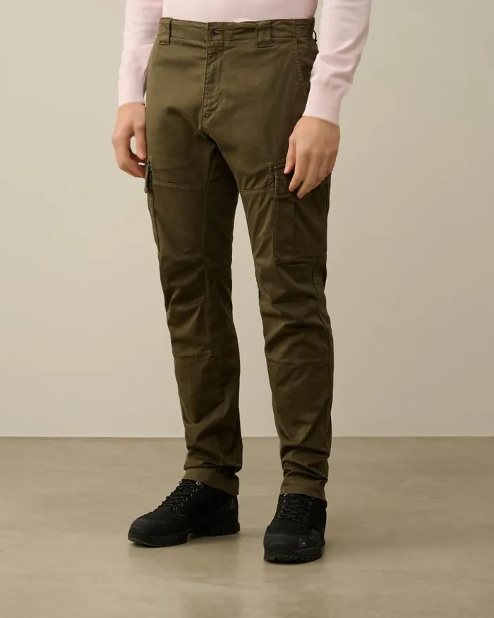 Man Stretch Sateen Ergonomic Logo Cargo Pants Ivy Green CP Company Trousers