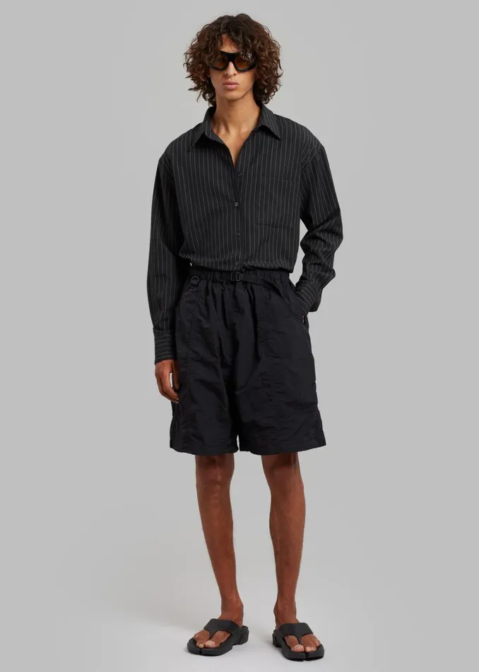 Men The Frankie Shop Bottoms Arel Buckle Shorts Black