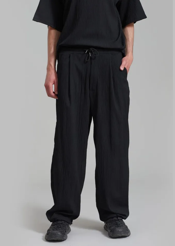 Men The Frankie Shop Bottoms Eliott Crinkle Pants Black