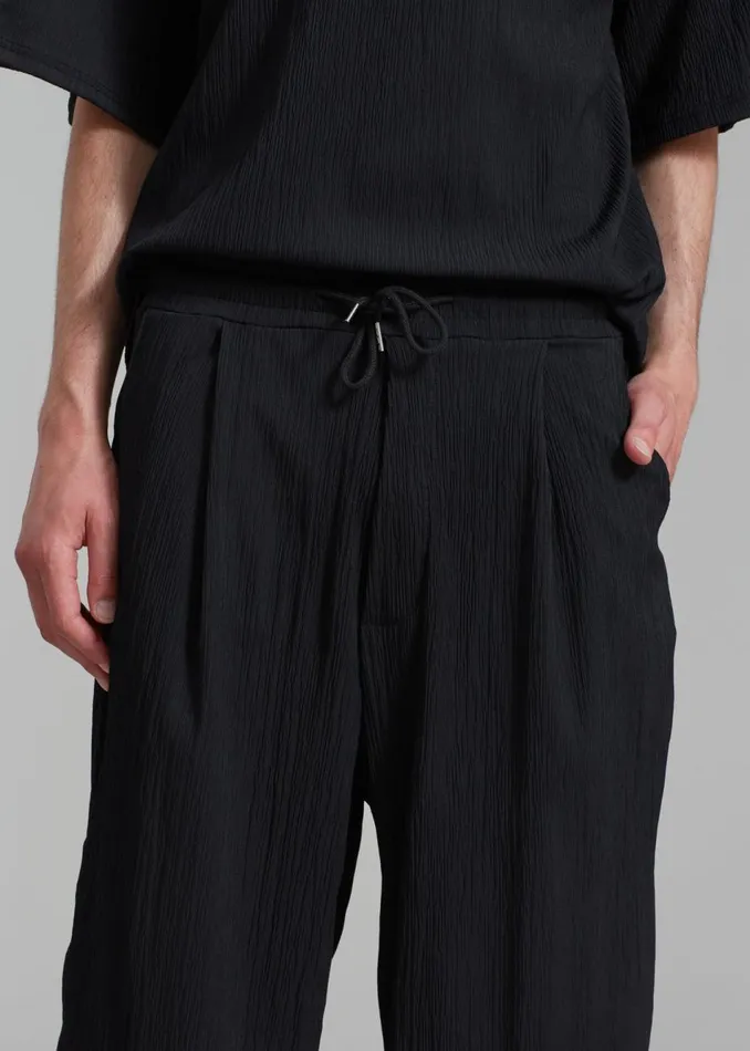 Men The Frankie Shop Bottoms Eliott Crinkle Pants Black