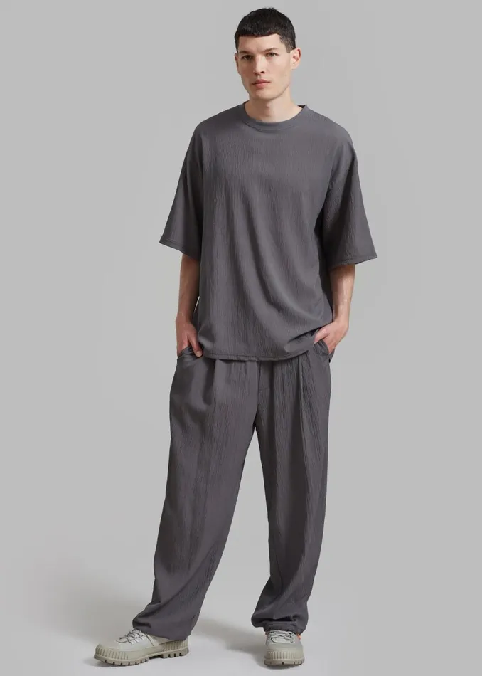 Men The Frankie Shop Bottoms Eliott Crinkle Pants Charcoal