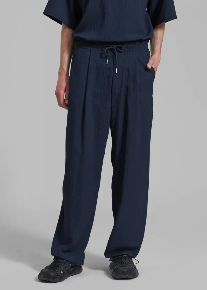 Men The Frankie Shop Bottoms Eliott Crinkle Pants Navy
