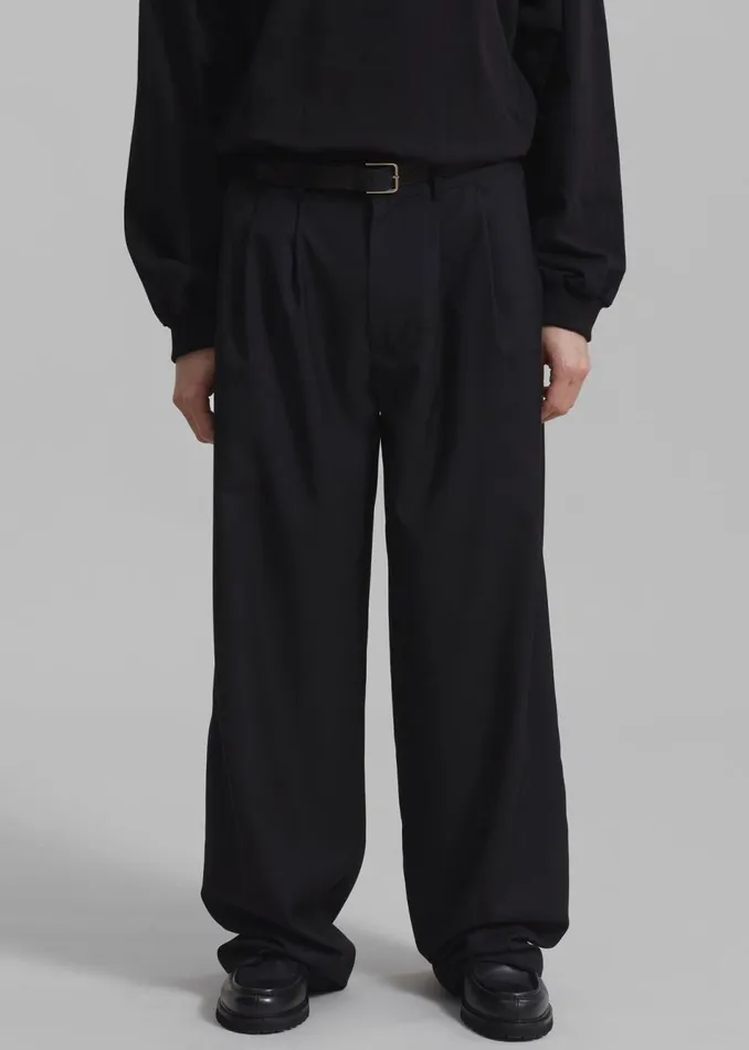 Men The Frankie Shop Bottoms Peyton Pleated Pants Black