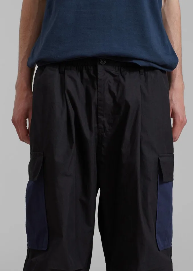 Men The Frankie Shop Bottoms Stu Colorblock Cargo Pants Black Combo