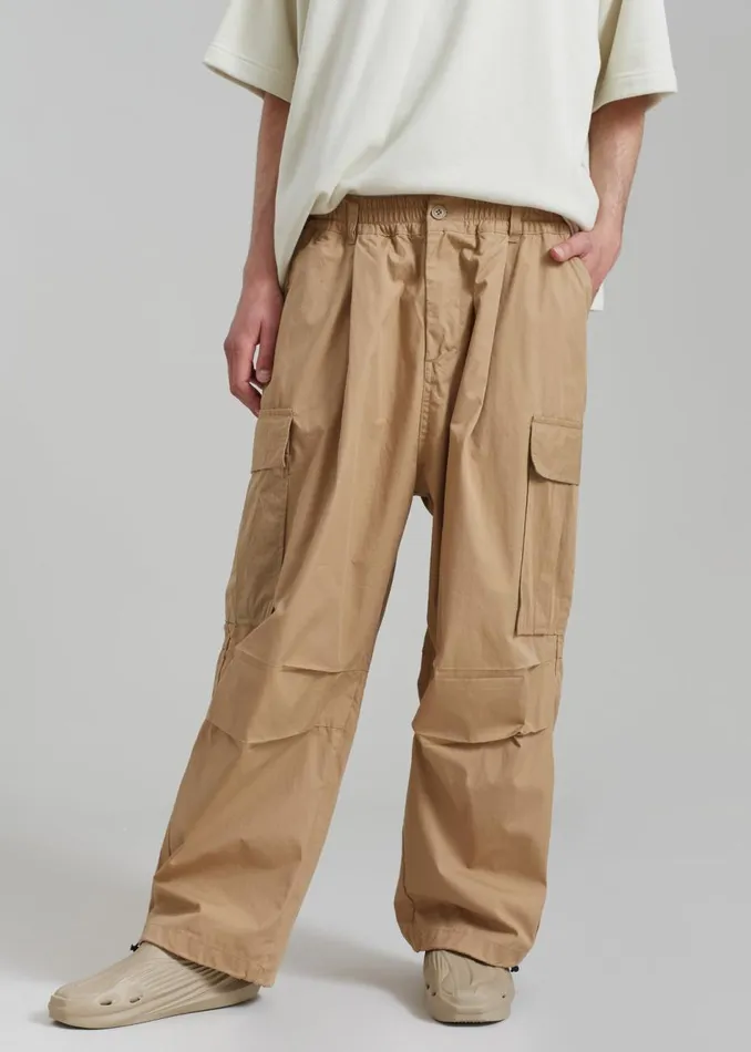 Men The Frankie Shop Bottoms Stu Colorblock Cargo Pants Tan