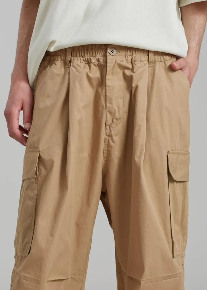 Men The Frankie Shop Bottoms Stu Colorblock Cargo Pants Tan