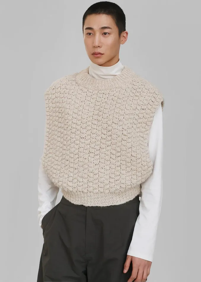 Men The Frankie Shop Knitwear Amomento High Neck Crop Vest Beige