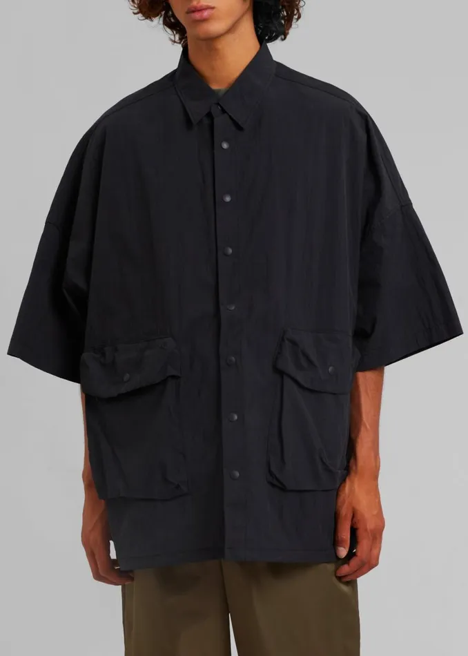 Men The Frankie Shop Tops Bedri Cargo Shirt Black