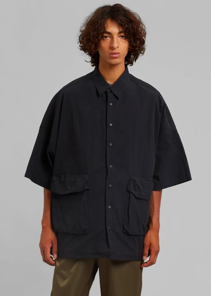 Men The Frankie Shop Tops Bedri Cargo Shirt Black