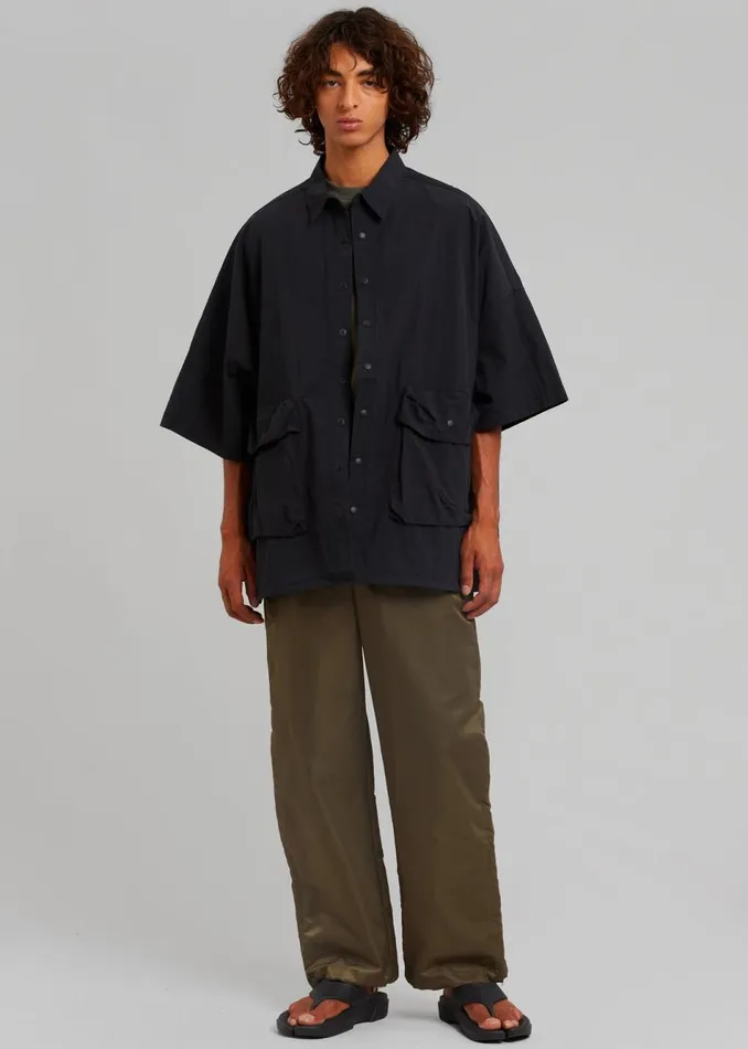 Men The Frankie Shop Tops Bedri Cargo Shirt Black