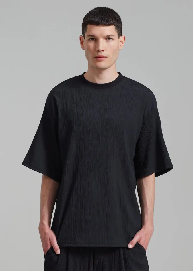 Men The Frankie Shop Tops Eliott Crinkle Tee Black
