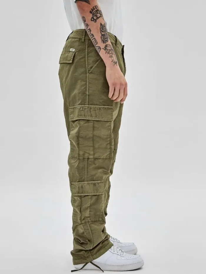 Men Washed Nylon Cargo Pants Green Guess Trousers
