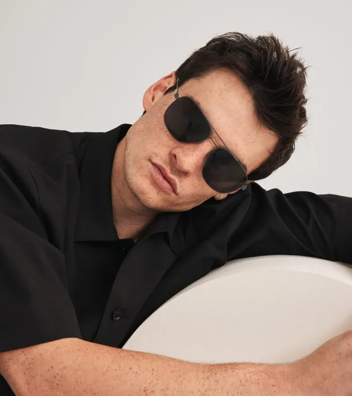 MenWomen Sunglasses Cole Haan Flexible Navigator Sunglasses Black
