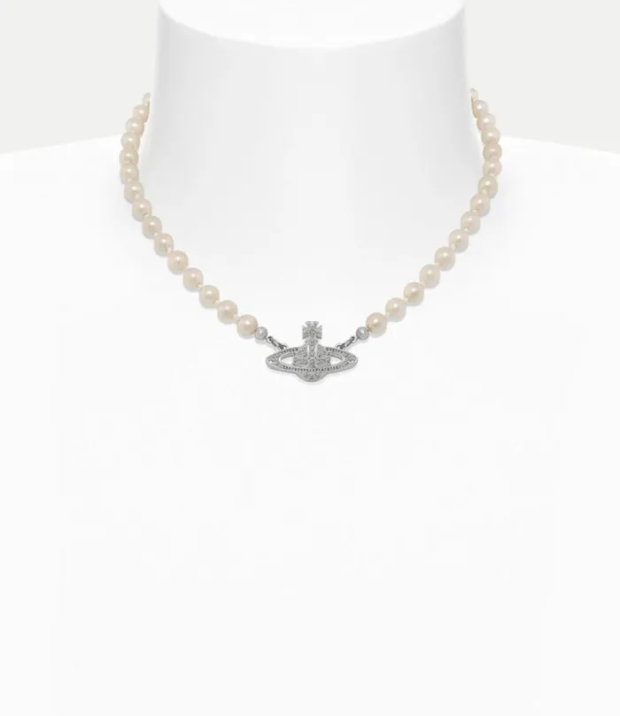 Necklaces Women Vivienne Westwood Mini Bas Relief Pearl Choker In PlatinumCrystalPearl Necklaces Women Vivienne Westwood Mini Bas Relief Pearl Choker In PlatinumCrystalPearl