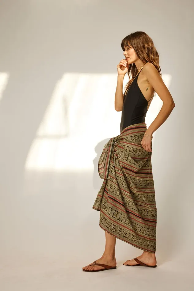 Sarong Paisley Stripe Black Women Natalie Martin Bottoms Sarong Paisley Stripe Black Women Natalie Martin Bottoms