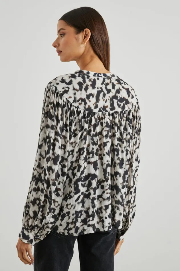 Tops Women Rails Fable Top Blurred Cheetah