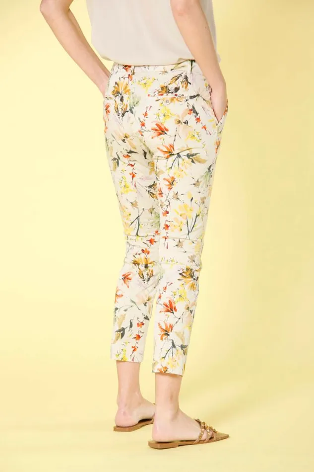 Woman Jaqueline Curvie Capri Chino Pants In Stretch Twill With Flower Print Curvy Mason039s Pants