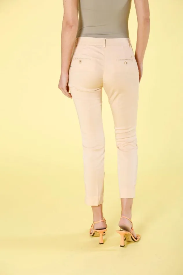 Woman Jaqueline Curvie Capri Chino Pants In Tencel With Embroidery Curvy Mason039s Pants