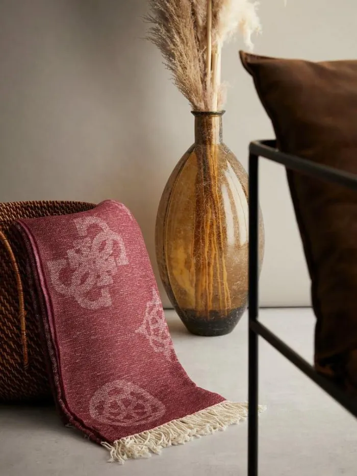 Women 4g And Peony Logo Blanket Burgundy Guess Home Collection
