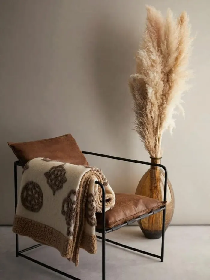 Women 4g And Peony Logo Wool Blanket Beige Guess Home Collection