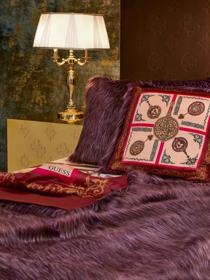 Women Faux Fur Blanket Burgundy Guess Home Collection