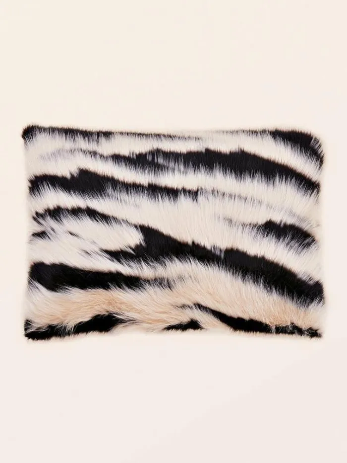 Women Faux Fur Rectangular Cushion Animalier White Guess Home Collection