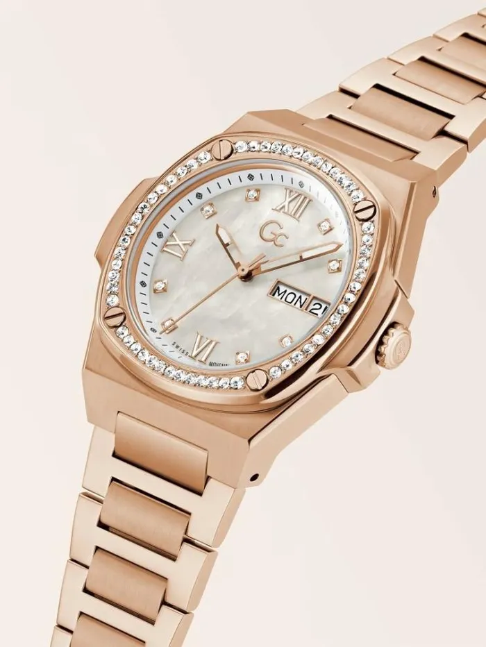 Women Gc Crystal Analogue Watch Rose Gold Guess Watches