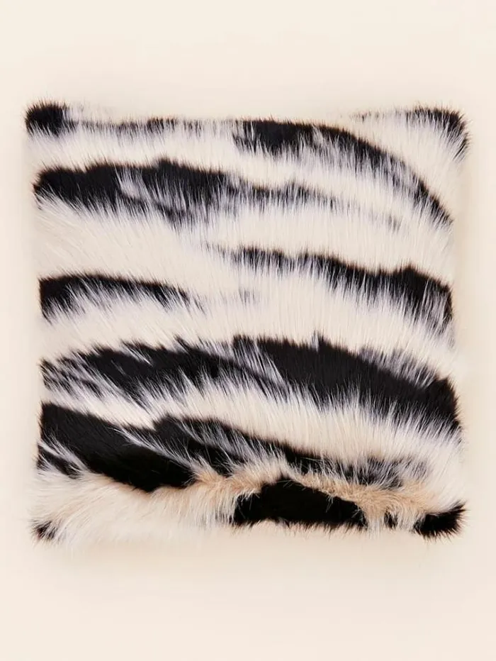 WomenMen Faux Fur Square Cushion Animalier White Guess Home Collection
