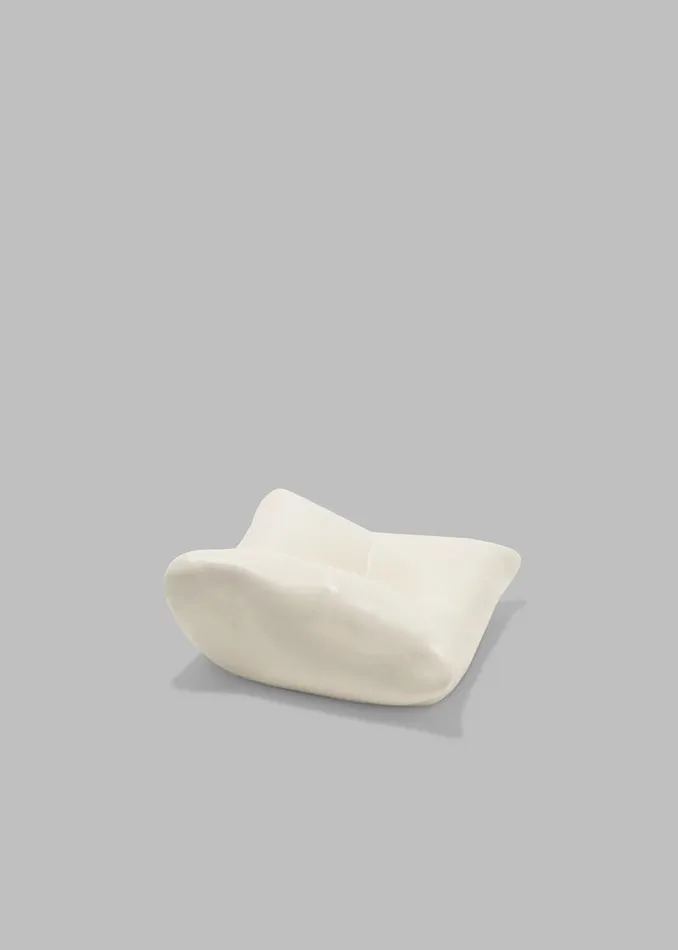 WomenMen The Frankie Shop Decor Completedworks Bumped II Ceramic Cushion Matte White