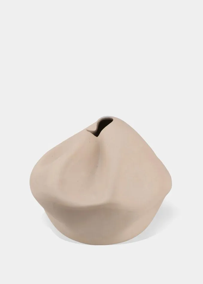 WomenMen The Frankie Shop Decor Completedworks X Yamasaki Compound Vessel Off White WomenMen The Frankie Shop Decor Completedworks X Yamasaki Compound Vessel Off White
