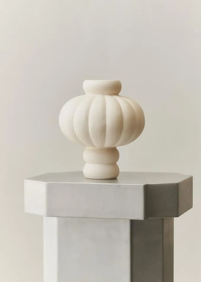 WomenMen The Frankie Shop Decor Louise Roe Ceramic Balloon Vase 02 Raw White