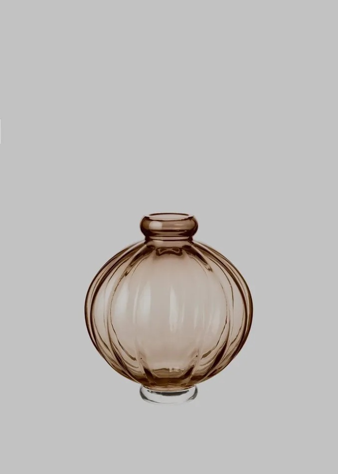 WomenMen The Frankie Shop Decor Louise Roe Glass Balloon Vase 01 Smoke