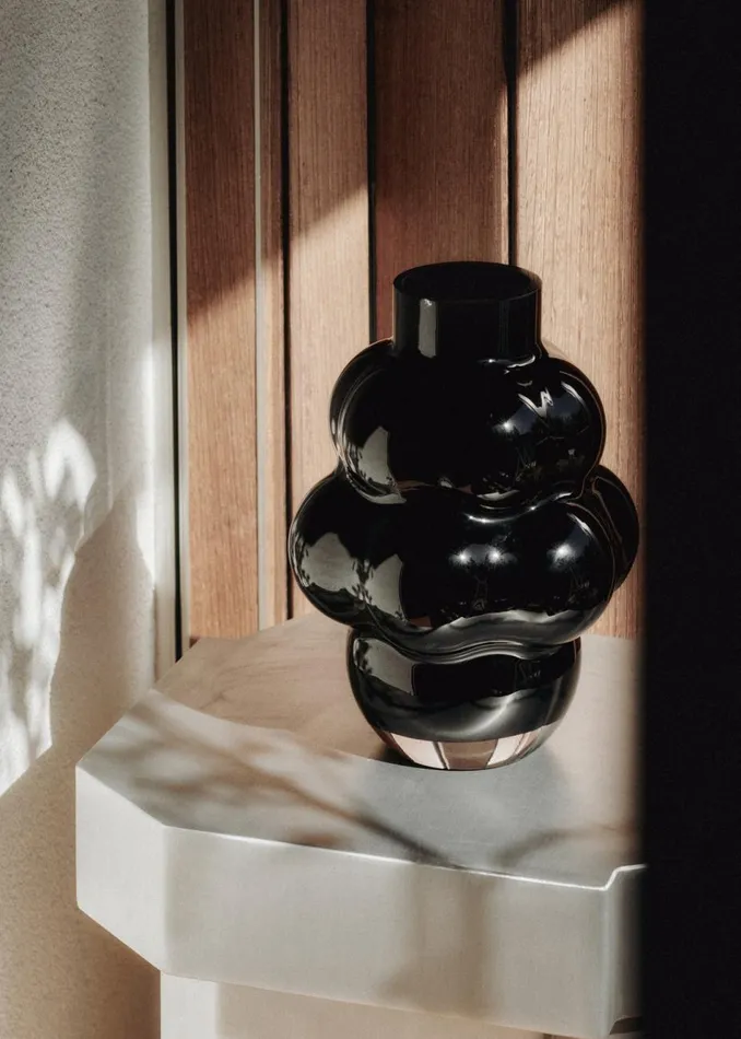 WomenMen The Frankie Shop Decor Louise Roe Glass Balloon Vase 04 Black