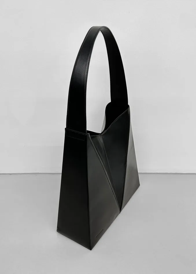 Women The Frankie Shop Accessories Low Classic Folded Cube Tote Bag Black