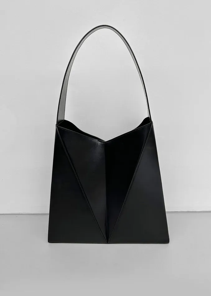Women The Frankie Shop Accessories Low Classic Folded Cube Tote Bag Black