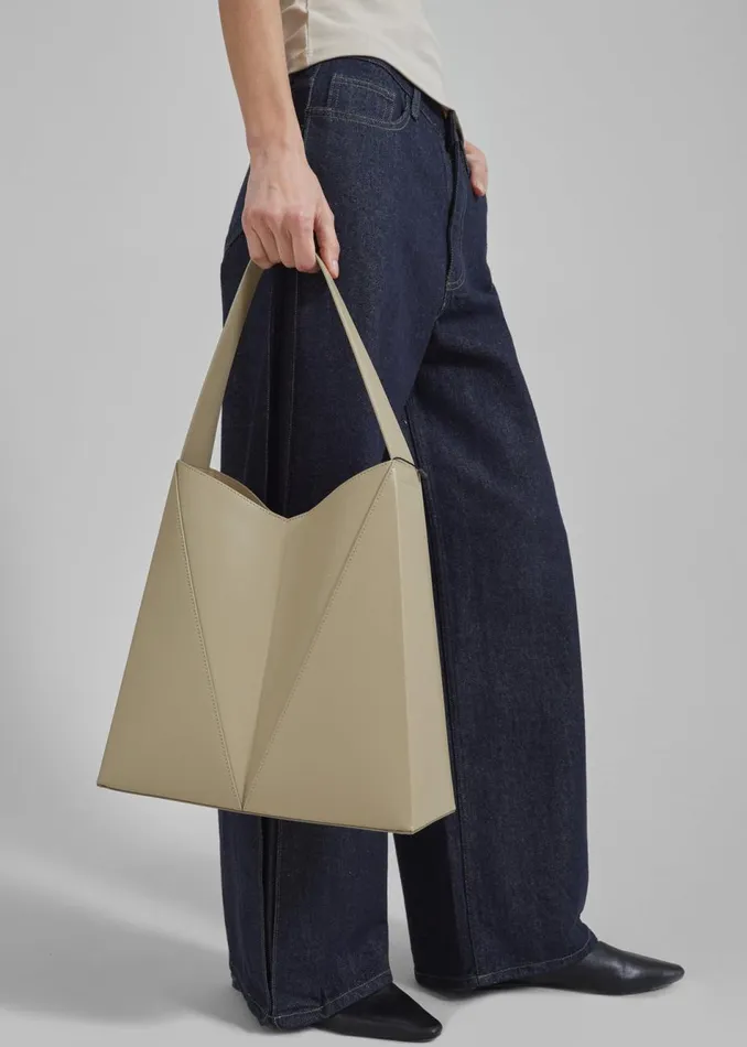 Women The Frankie Shop Accessories Low Classic Folded Cube Tote Bag Khaki