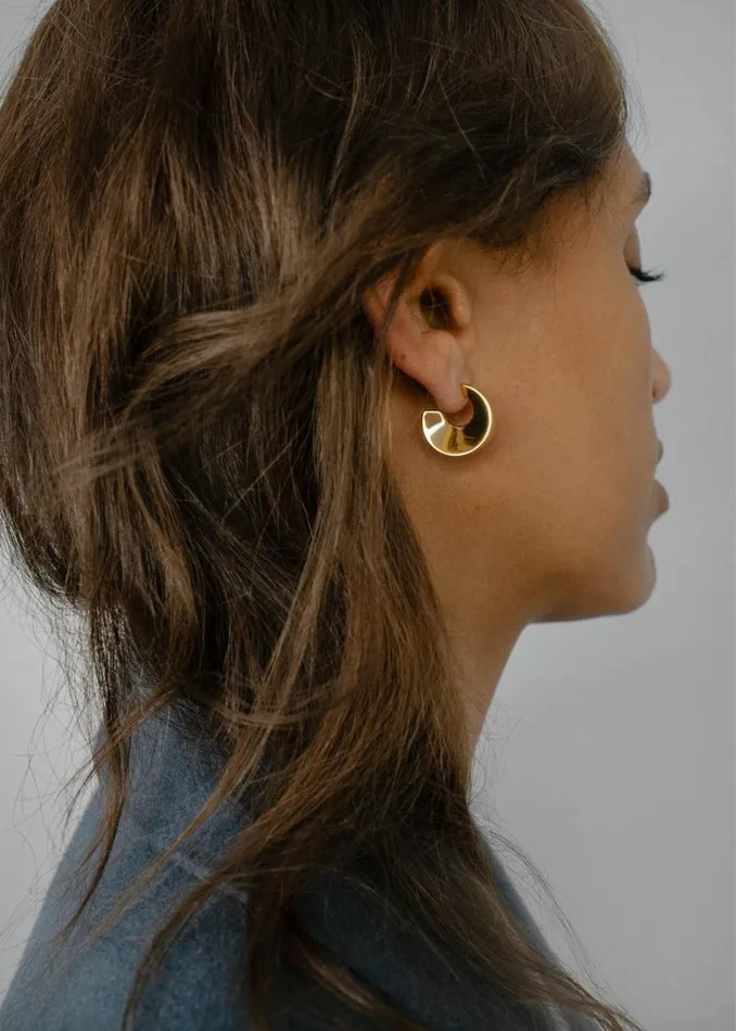 Women The Frankie Shop Accessories Otiumberg Arc Chunky Hoops Gold Vermeil