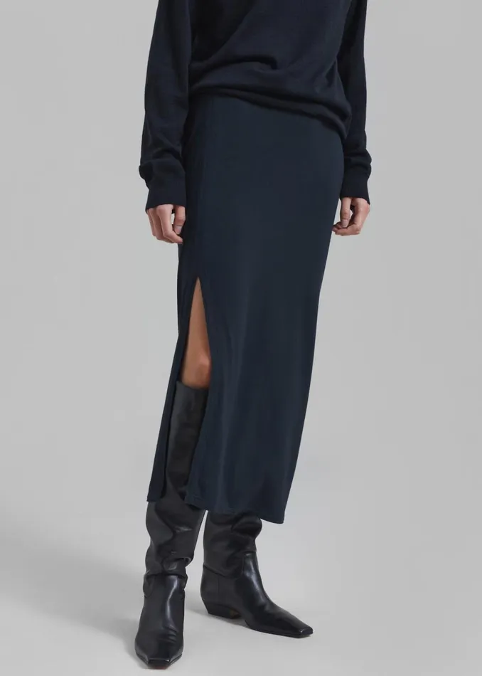 Women The Frankie Shop Bottoms Abigail Side Slit Maxi Skirt Navy