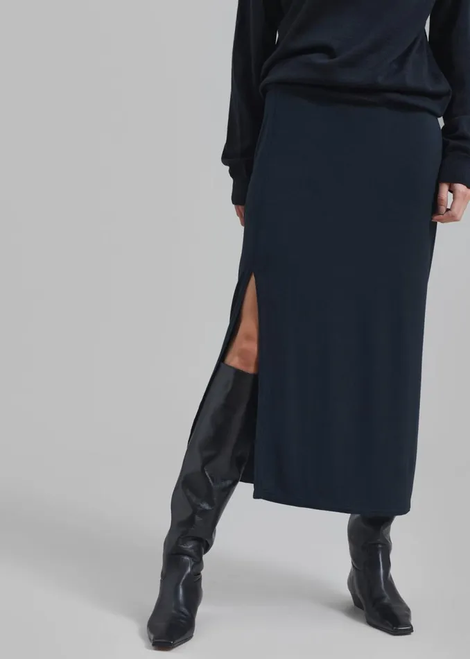 Women The Frankie Shop Bottoms Abigail Side Slit Maxi Skirt Navy