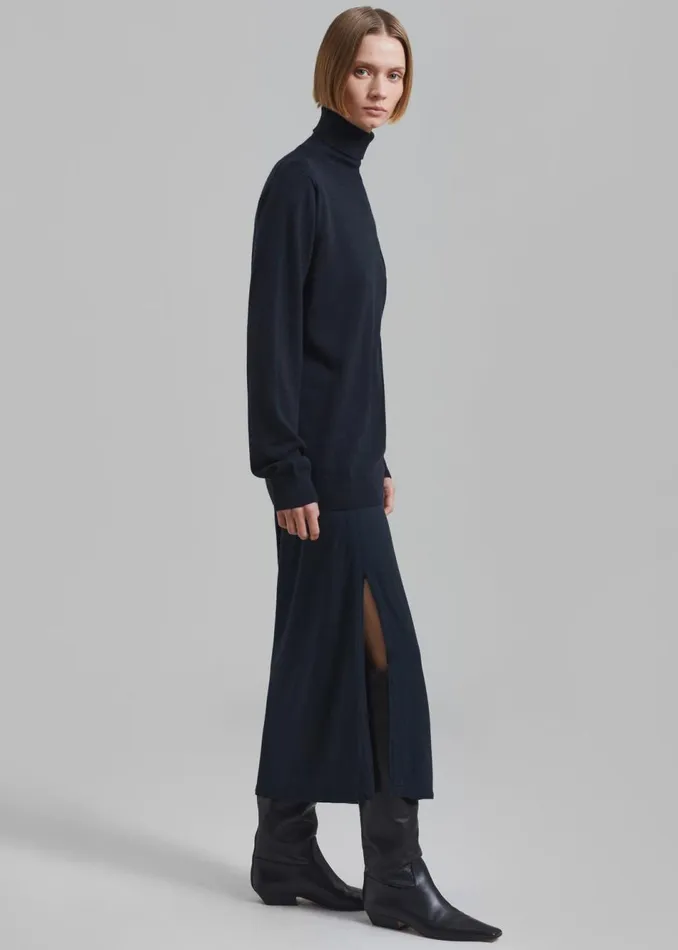 Women The Frankie Shop Bottoms Abigail Side Slit Maxi Skirt Navy