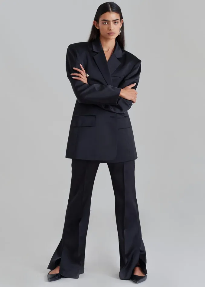 Women The Frankie Shop Bottoms Angelica Flare Pants Black