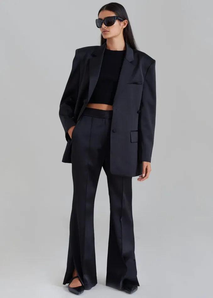 Women The Frankie Shop Bottoms Angelica Flare Pants Black